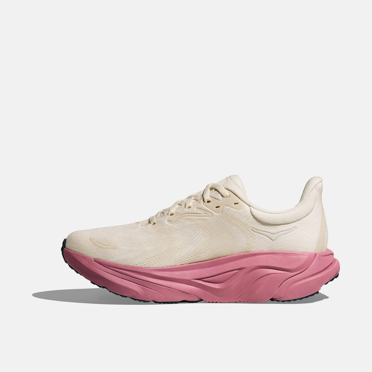 Hoka AraHi 8 Wide Alabaster/Lingonberry