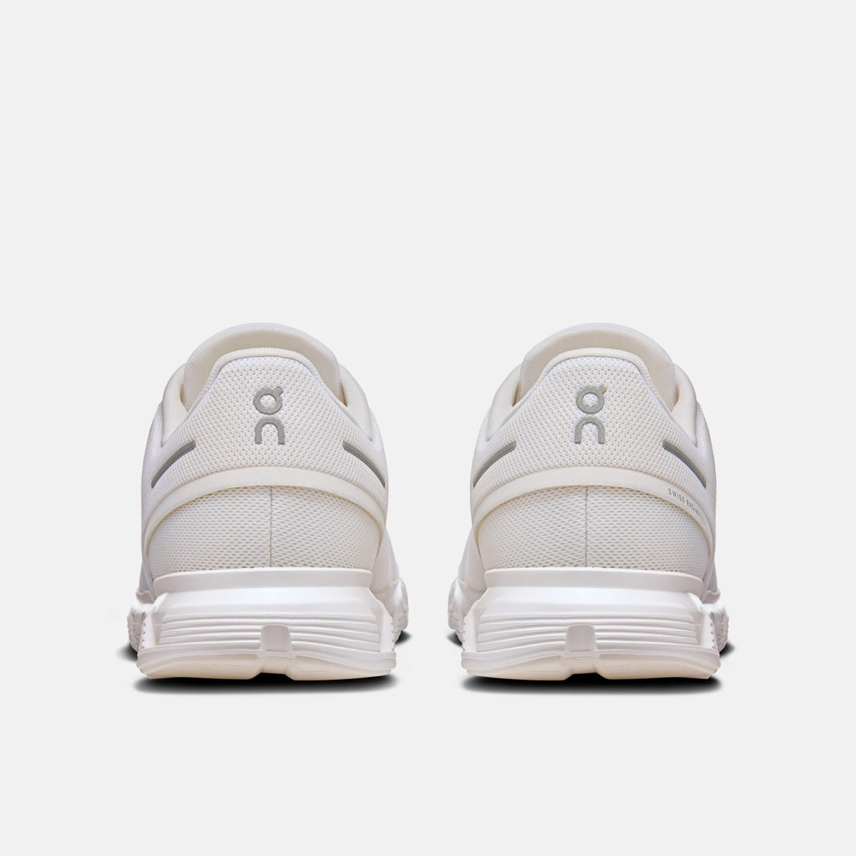 On Cloud 6 White/White