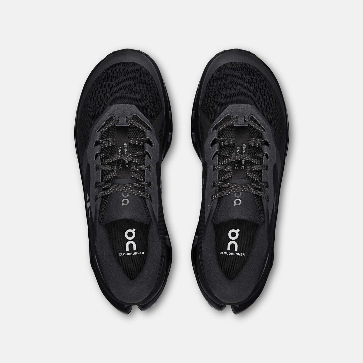 On Cloudrunner 3 Black/Black