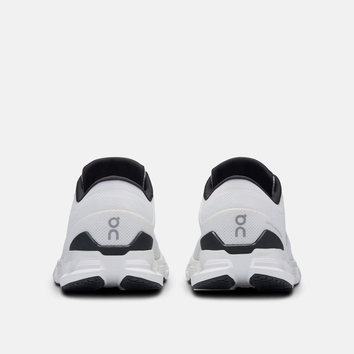 On Cloud X 4 Ivory/Black