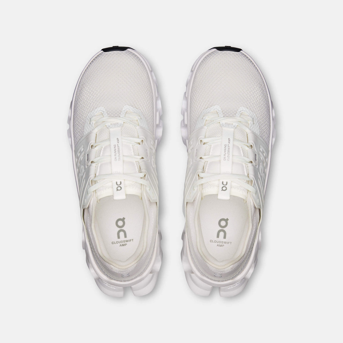 On Cloudswift Amp White/White
